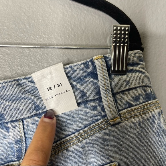 Good American 90s Duster High Rise Crop Straight Jeans - Picture 7 of 7